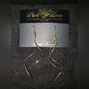 *NIB* Park Lane Whisper Earrings, Gold Only